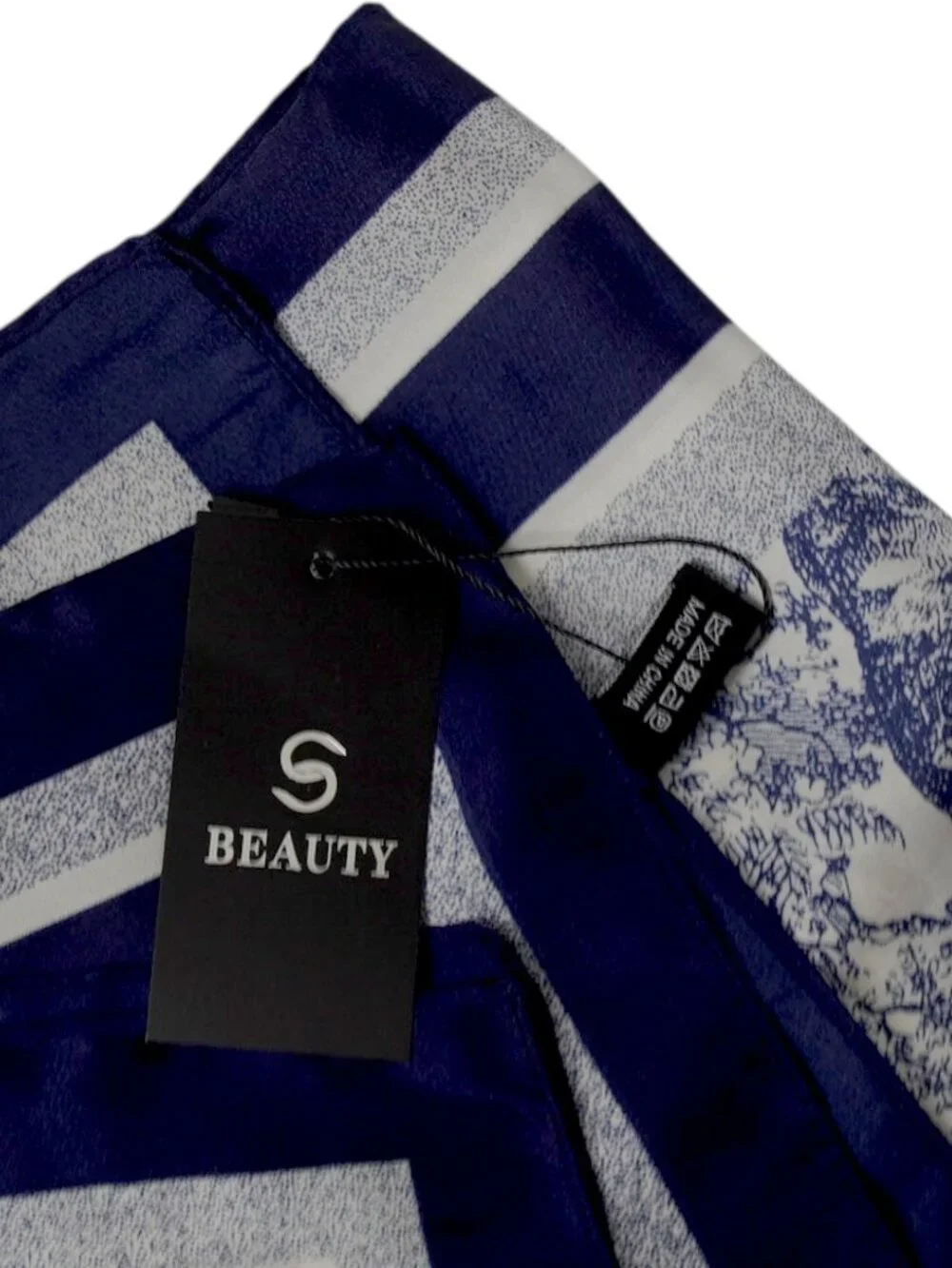 NWT Blue Cream Toile Animal Print Imitation Silk Summer Scarf Wrap Cami
